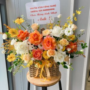 Lẵng hoa màu cam tặng sinh nhật nam đẹp tại Quận Cầu Giấy