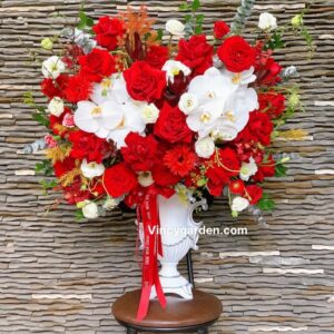 Bình hoa hồng đỏ hồ điệp trắng cao cấp_BH09