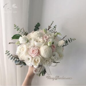 Hoa cưới cầm tay màu trắng thanh khiết cho cô dâu mới_HC03