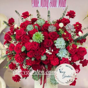 Bình hoa hồng đỏ rực rỡ chúc mừng sinh nhật tại Hà Nội_BHHĐ1