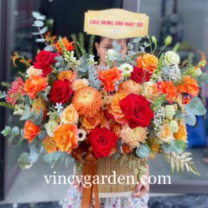 Lẵng hoa màu đỏ cam tươi sáng chúc mừng sinh nhật, chúc mừng khai trương tại Cầu Giấy_LH50