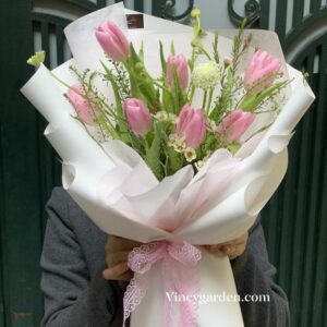 Bó hoa tulip hồng xinh xắn- BH67