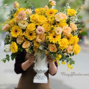 Bình hoa composit màu vàng đẹp rực rỡ_BH03