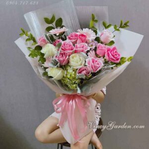 Bó hoa tone hồng xinh xắn- BH11